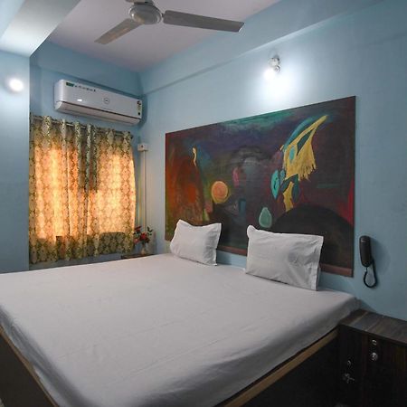 Hotel O Blue Cherry Guest House Kolkata Bagian luar foto