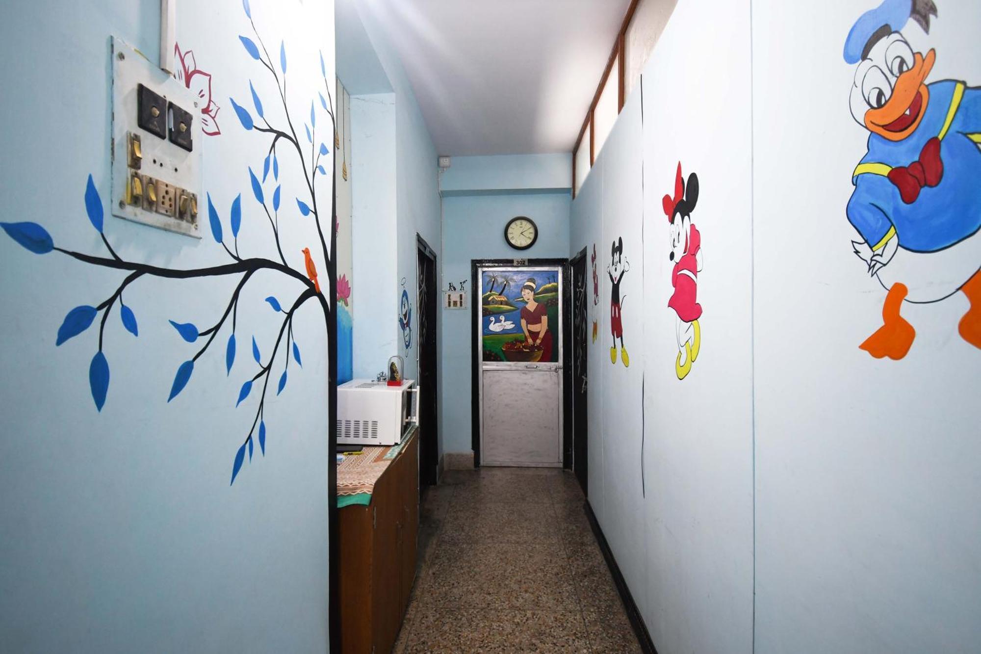 Hotel O Blue Cherry Guest House Kolkata Bagian luar foto