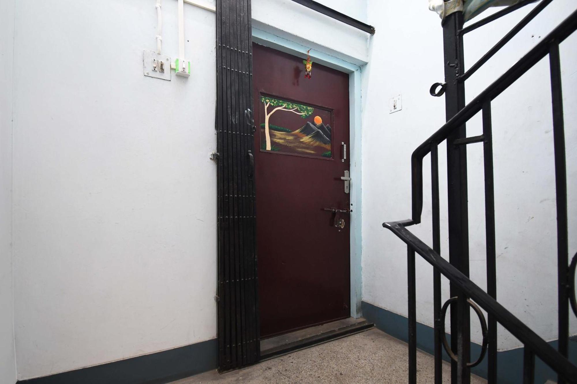 Hotel O Blue Cherry Guest House Kolkata Bagian luar foto