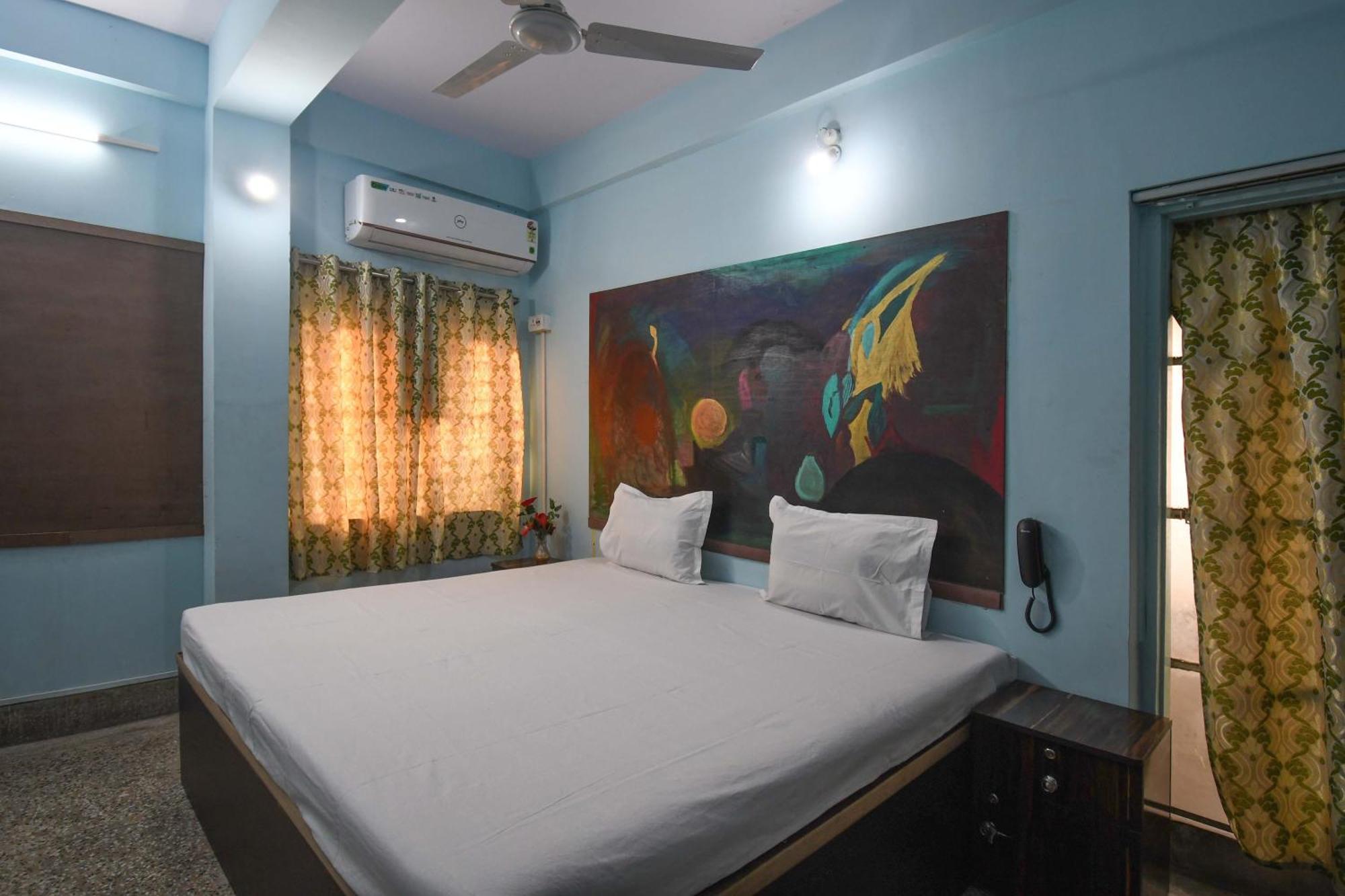 Hotel O Blue Cherry Guest House Kolkata Bagian luar foto